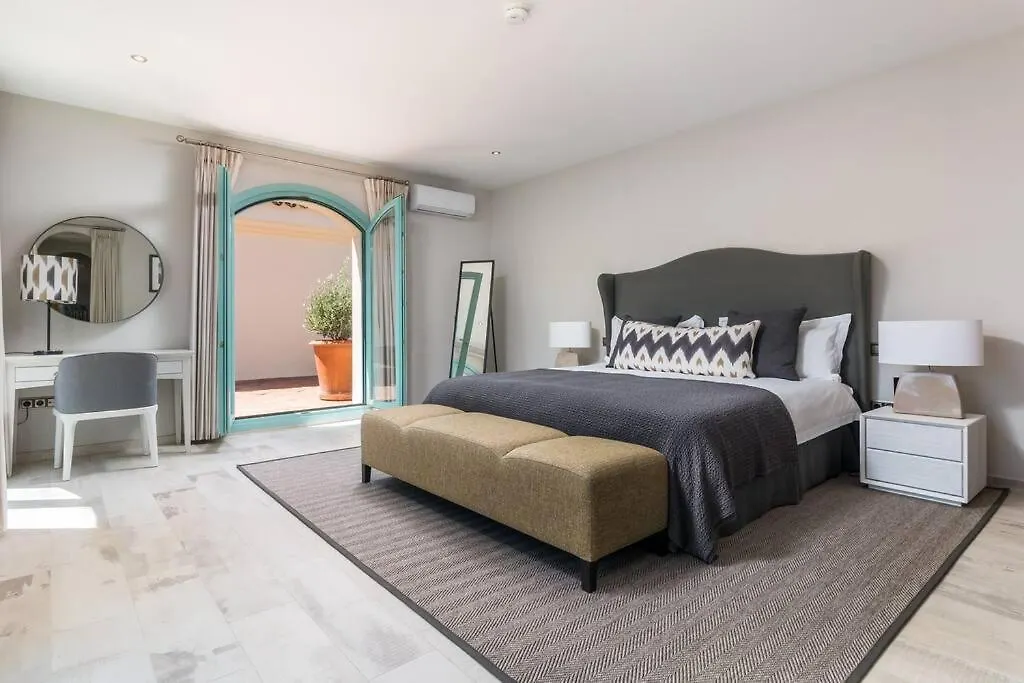7 Room Villa Mansion - Sleeps 16+ San Roque  Apartment