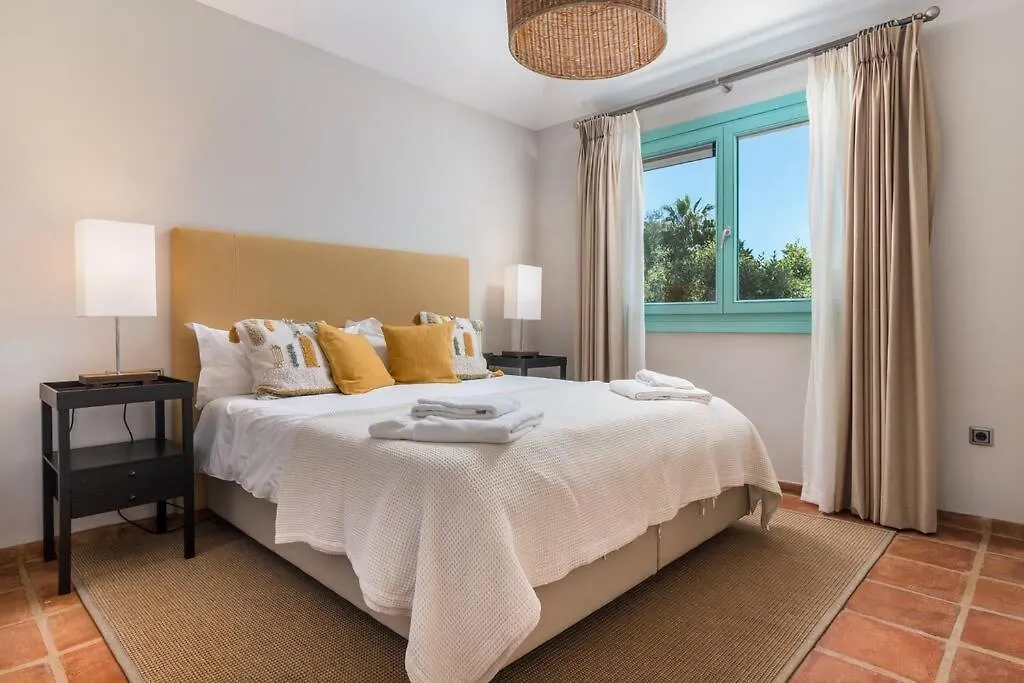 Apartment 7 Room Villa Mansion - Sleeps 16+ San Roque